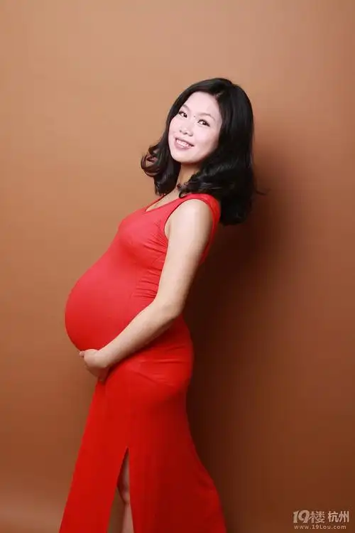 34周黑黑的孕肚照---半岛