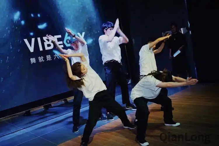 为街舞小白,进阶舞者,艺人等提供学习,编舞,排练,伴舞,展示平台