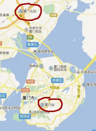 与我汇合的小伙伴们既是在厦门站下车,两个小女子依靠手机地图乘坐