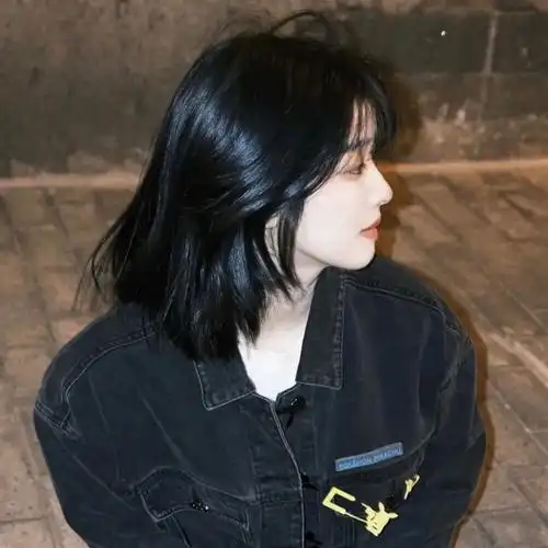 有什么好看,又比较低调的女生头像. - 知乎