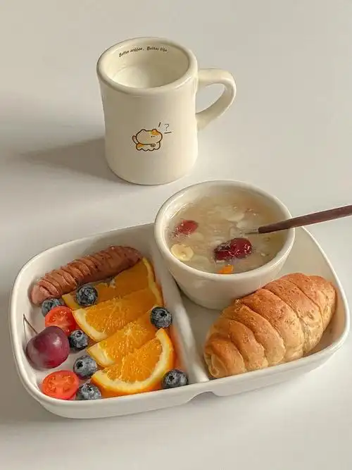 养生女孩精致早餐一人食迷你电饭煲银耳羹