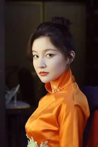 演员崔心心t台首秀 中国风造型灵气逼人