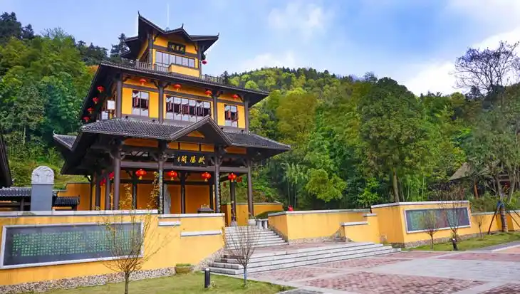 9元抢先体验～书堂山森林行浸式5d诗书画光影秀,共赴"花开书堂山