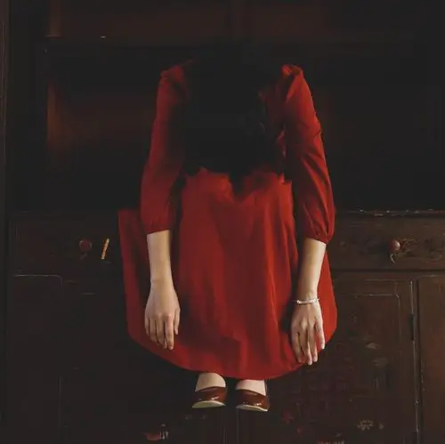 段时间,女性都是非常受压迫的,很多妇女受冤屈无处申诉,最后含恨而死