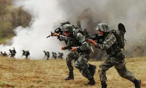 解放军冲锋战术为什么居世界第一真相是遵守不怕牺牲的纪律