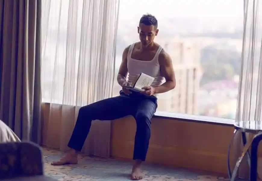 49岁赵文卓坚持健身,满身肌肉线条感十足,运动果然不会让人失望