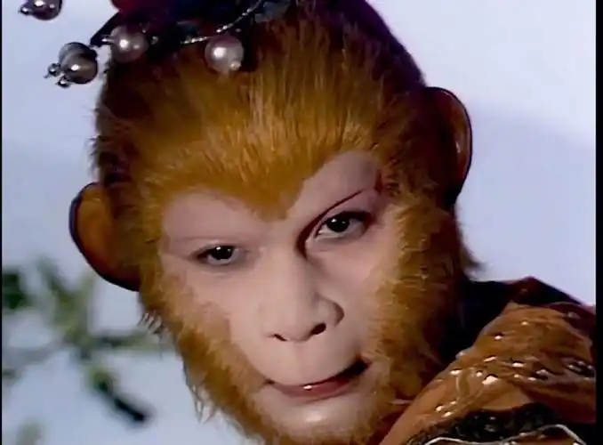 请接受空空的审视,这个眯眯眼也太苏了吧#孙悟空  #西游记  #86版