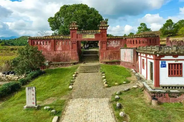 八闽记忆|武夷山:探秘千年"闽越王城"_遗址