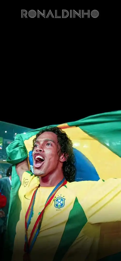 每日足球帅图足球精灵丨小罗手机壁纸精选part2