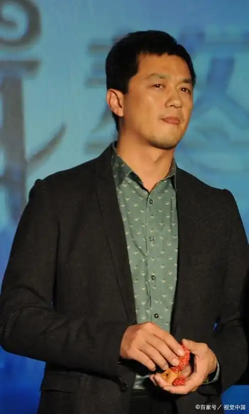 李亚鹏还哭穷?真相暴露,几句话了然大格局