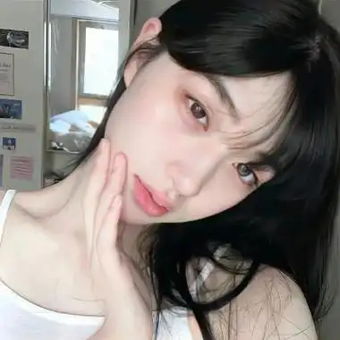 真实头像生活照女,推荐封面吃西瓜的可爱女头