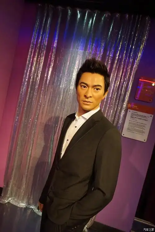 敢发就敢送#太平山顶和杜莎夫人蜡像馆