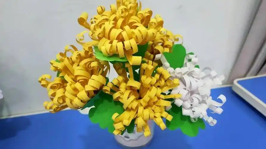 清明节清明时节折菊花寄思念主题活动