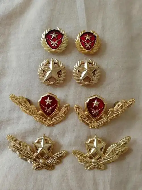 我收藏的一些07式和15式武警的东西