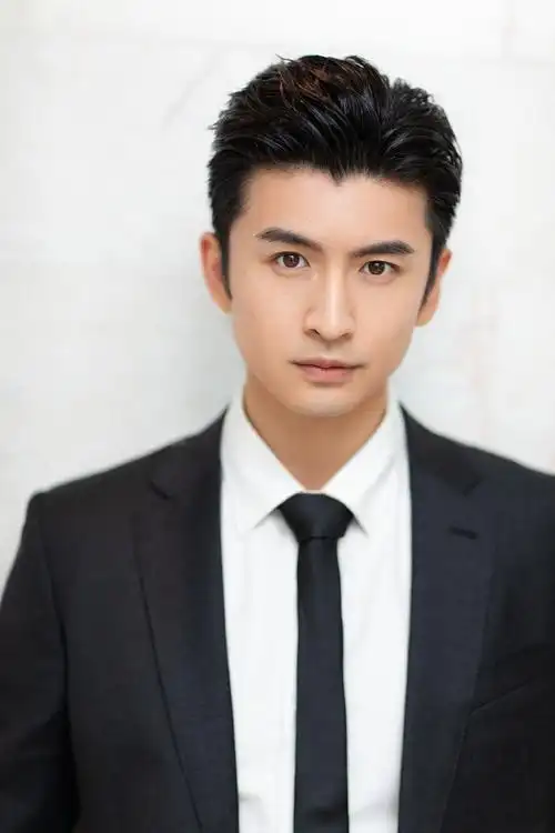 张云龙黑色西装超帅图片66