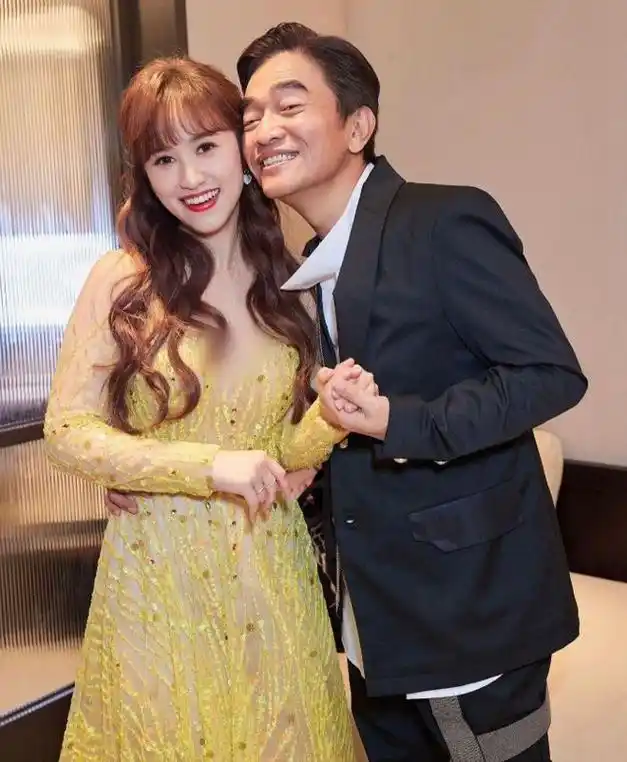 吴宗宪三女儿首度露脸大女儿曝光三姐妹合照引上万网友观看