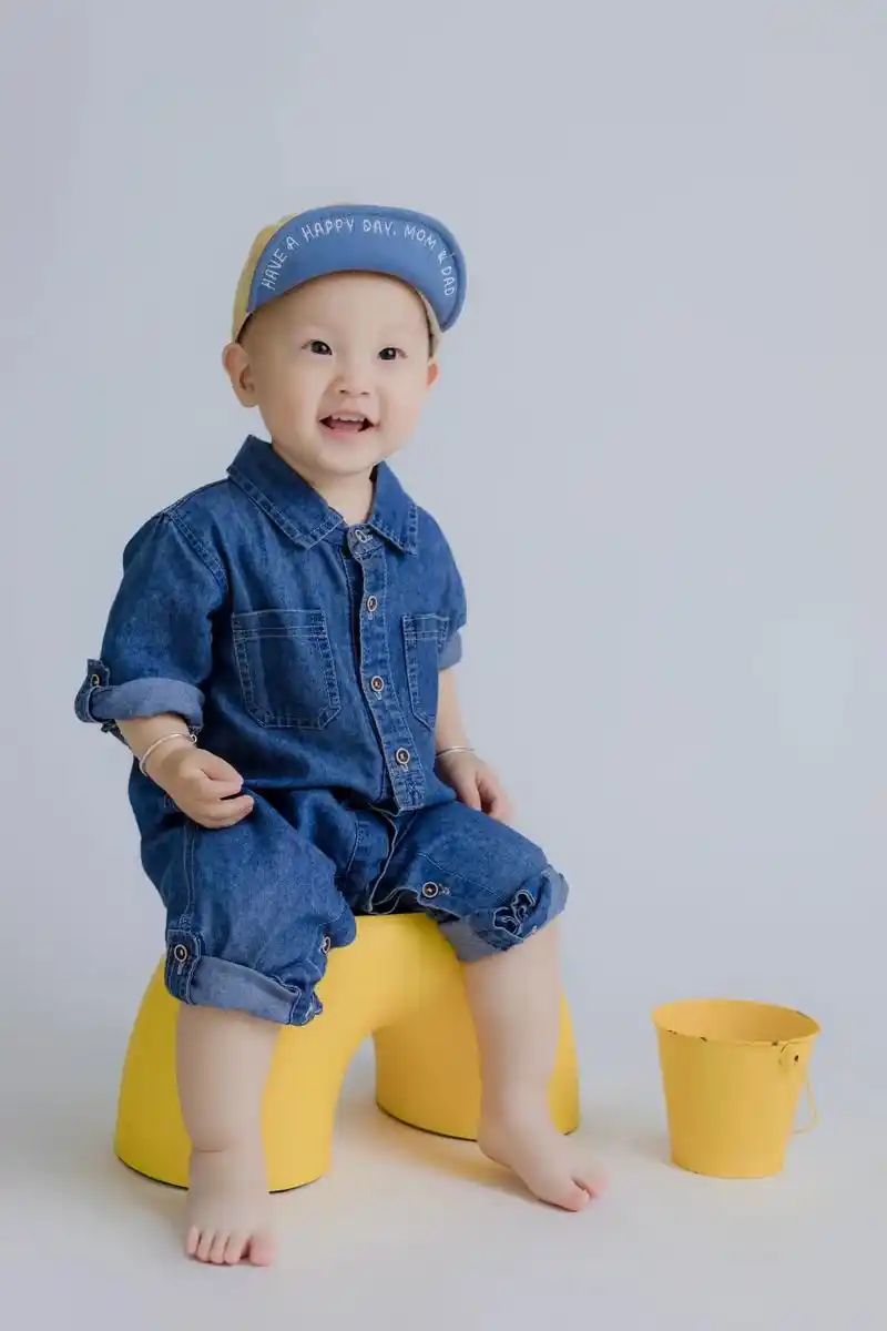 1周岁写真来喽,甜甜的歌配甜甜的你7815#宝宝写真 #周岁照出 - 抖