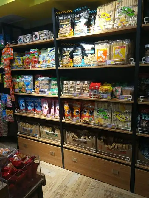 厂家供应木质货架零食货架进口食品货架钢木便利店超市货架