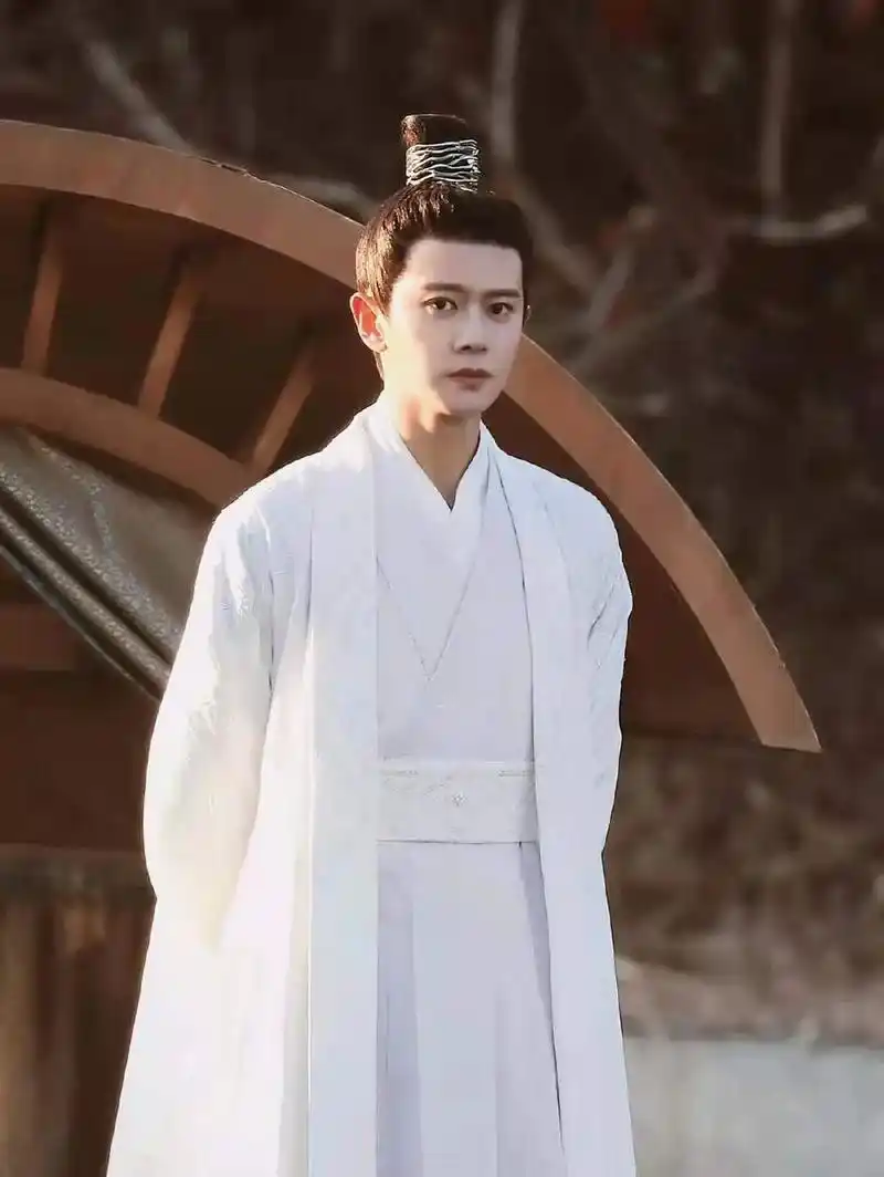 原创古装内娱的天花板任嘉伦新剧造型把神颜陆大人拉下神坛