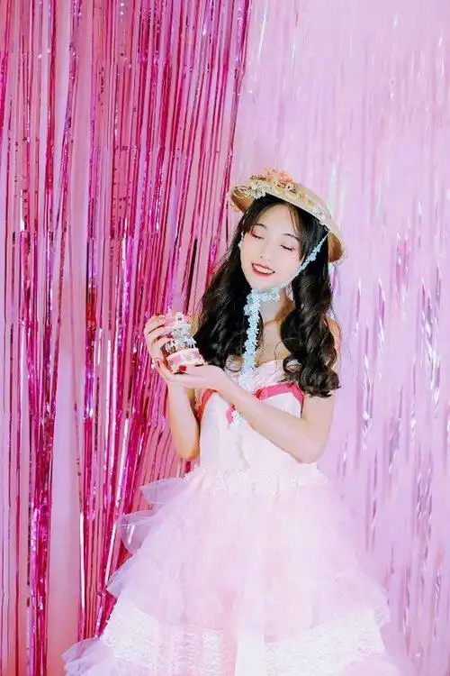 青春少女可爱笑容优雅俏皮阳光唯美写真