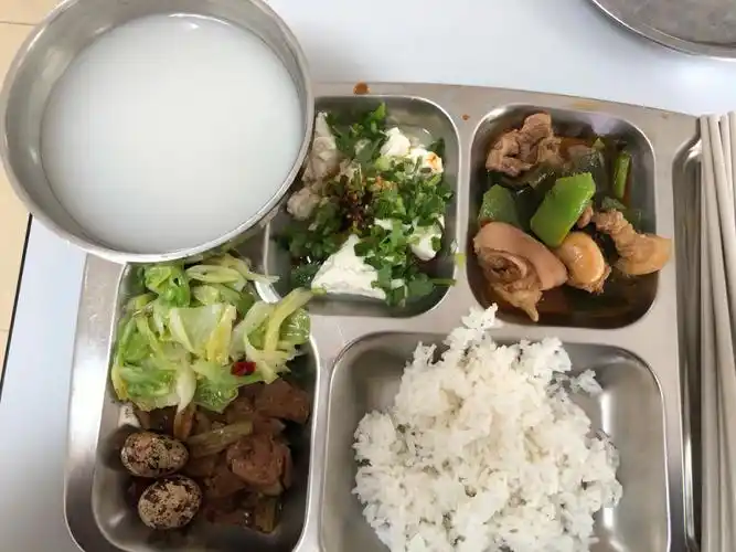 食堂水平一直在线#工作餐