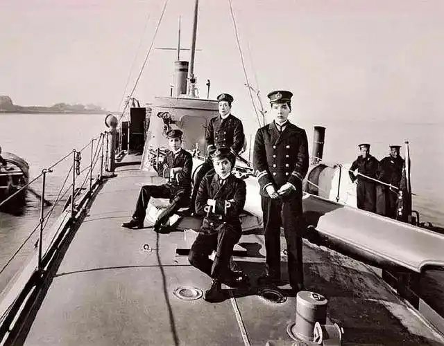 甲午战后蹒跚重建的大清帝国海军