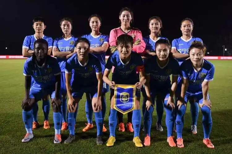 3-0!上海女足豪取5连胜登顶,四冠王彻底崩溃:卫冕仅剩下可能性