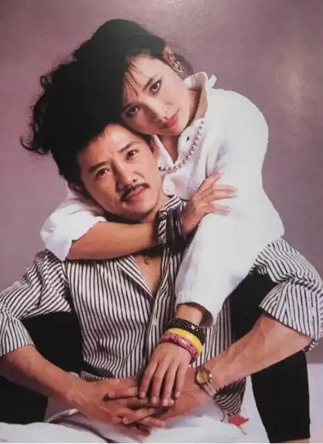 陈冲刚在好莱坞发展时,就认识了第一任丈夫柳青.