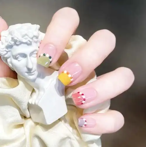 2021夏季最流行的可爱手绘美甲