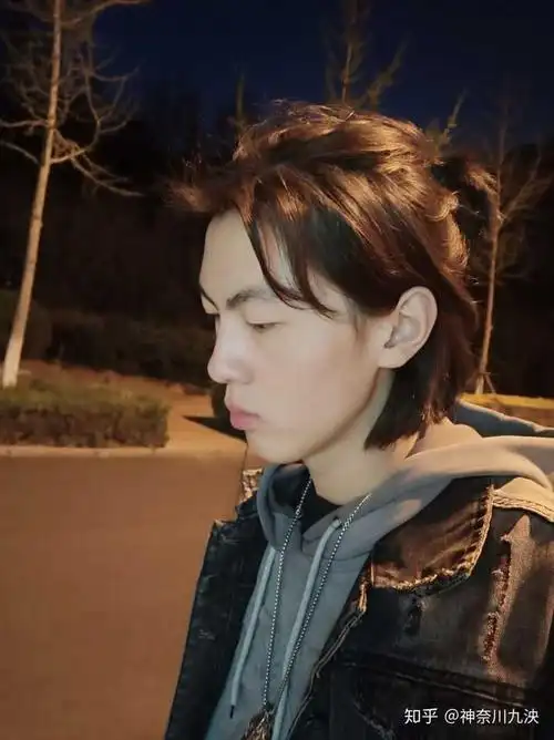 男生留长发过渡期怎么处理啊?需要烫一下吗?