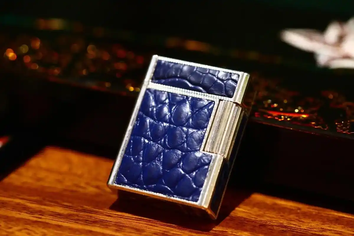 来自1980年皮质打火机小精品都彭ligne1小号鳄鱼皮机型 - 抖音