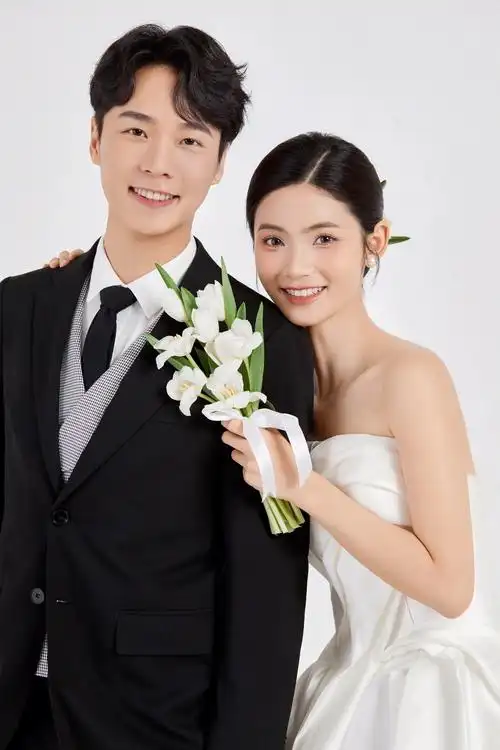 我的室内纯色极简主纱婚纱照,干净简约耐看78