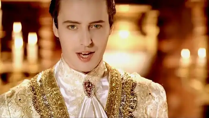 俄罗斯国宝级歌手,维塔斯现场演唱《歌剧2》,至今无人超越!