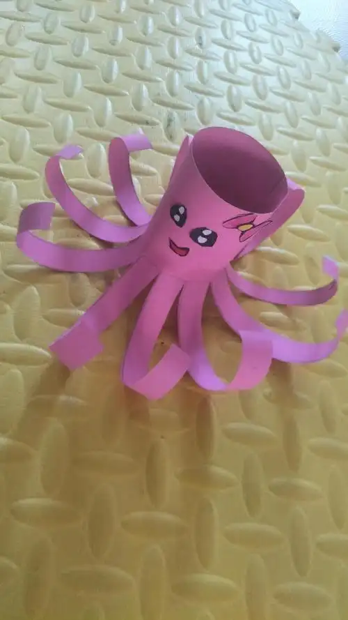 停课不停学-搞怪小章鱼创意手工成果展示 南街小学一(1)班