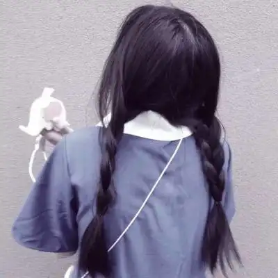 女生背影双马尾可爱背影可爱萌女孩图片
