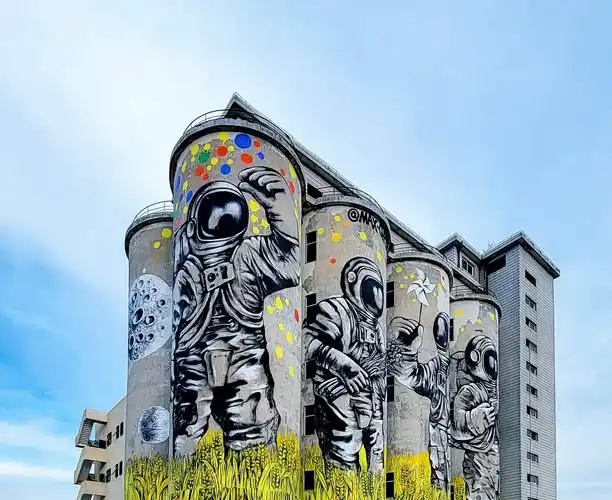 免租力度再加大八号桥集团为云间粮仓38家企业减免6个月租金