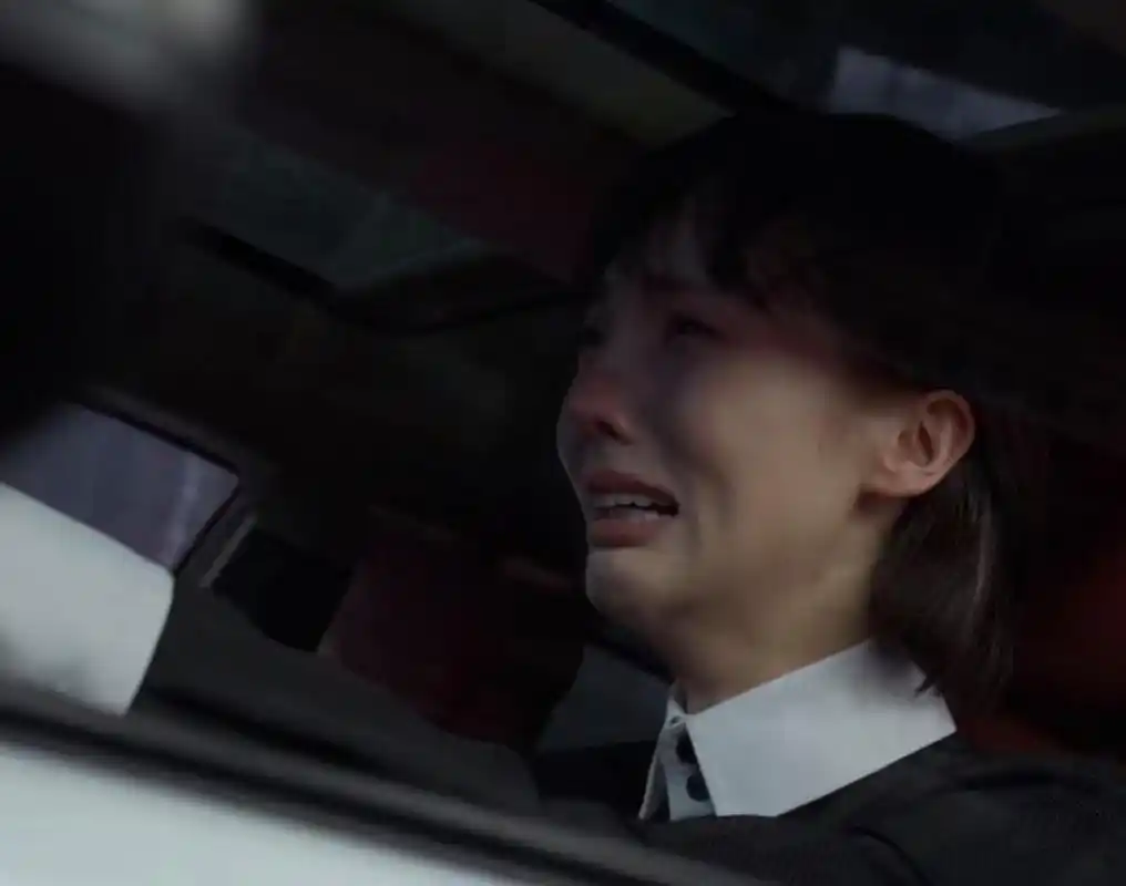 金晨在新剧《平凡之路》里的哭戏,差点不敢认.