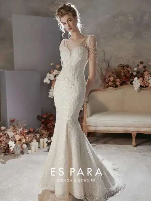 女人一定要穿一次鱼尾婚纱自带腰臀比