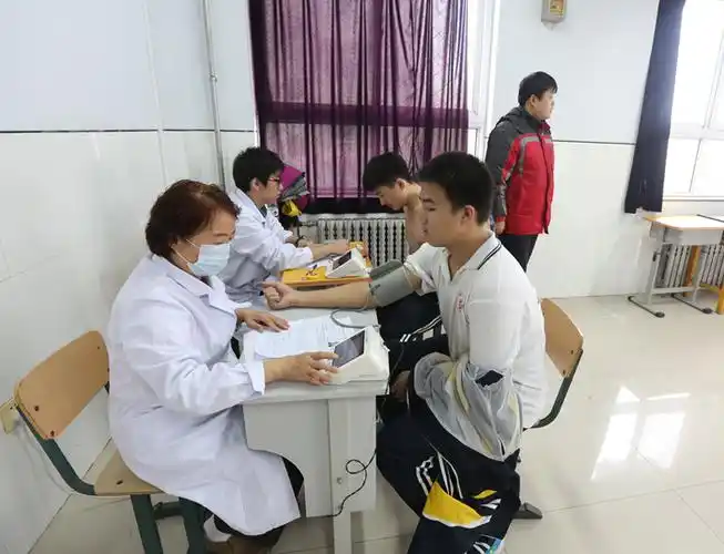 我校圆满完成2016年空军招飞体检工作