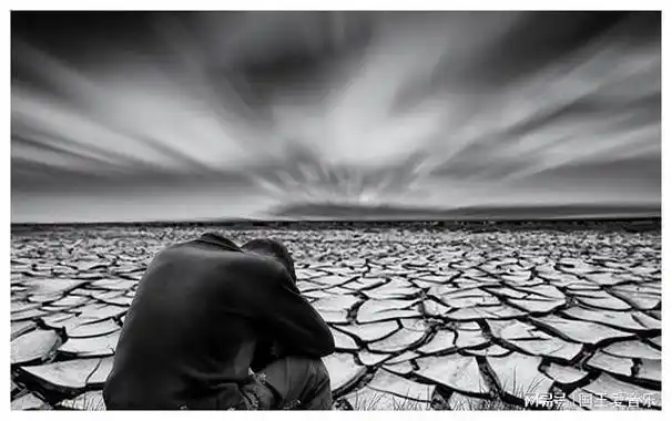 "不跳不是人!"这个看热闹不嫌事大的绝情大爷,你摊上大事了