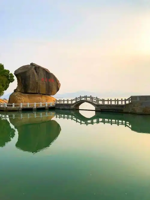 厦门鼓浪屿,闹市中的桃花源