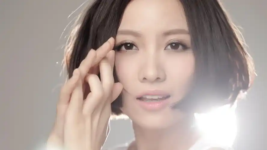 内地明星姚贝娜明星风尚壁纸1