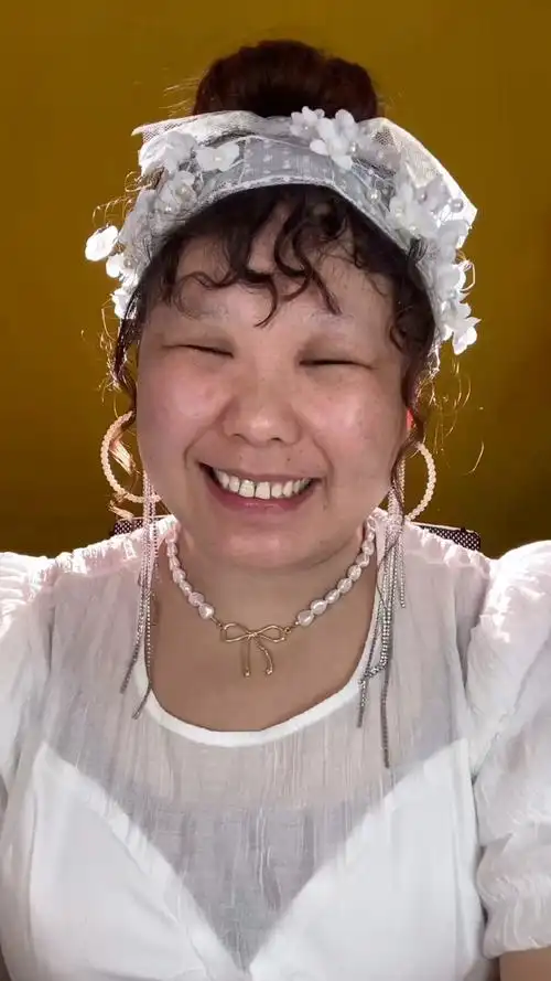 美颜一开,老娘最美……9898 #化妆前vs化妆后 #网恋需谨慎