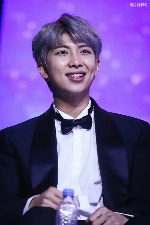 金南俊温柔漩涡##金南俊熊熊保护法