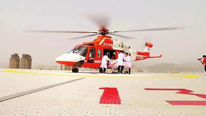 直升机救援开启我市医疗救援新篇章
