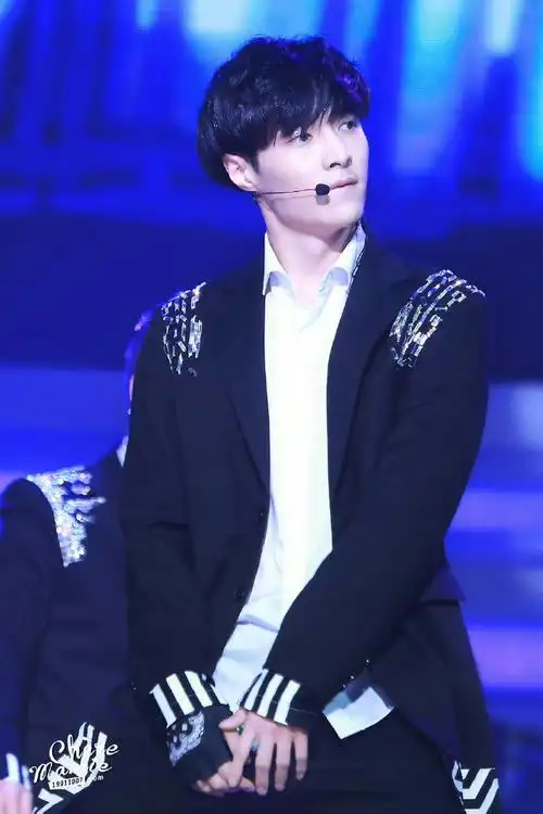 张艺兴[超话]##张艺兴##张艺兴全新专辑step##张艺兴