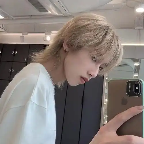 2018男生发型流行趋势,男士狼尾发型怎么留好看?