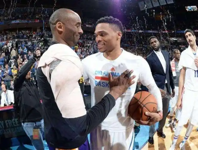 威少跻身历史第四人却造尴尬纪录,科比传人名不虚传