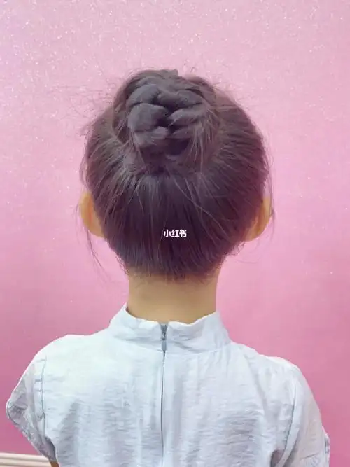 快速扎丸子头的详细教程来啦