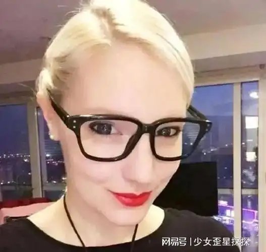 撒贝宁老婆李白的惊艳之美